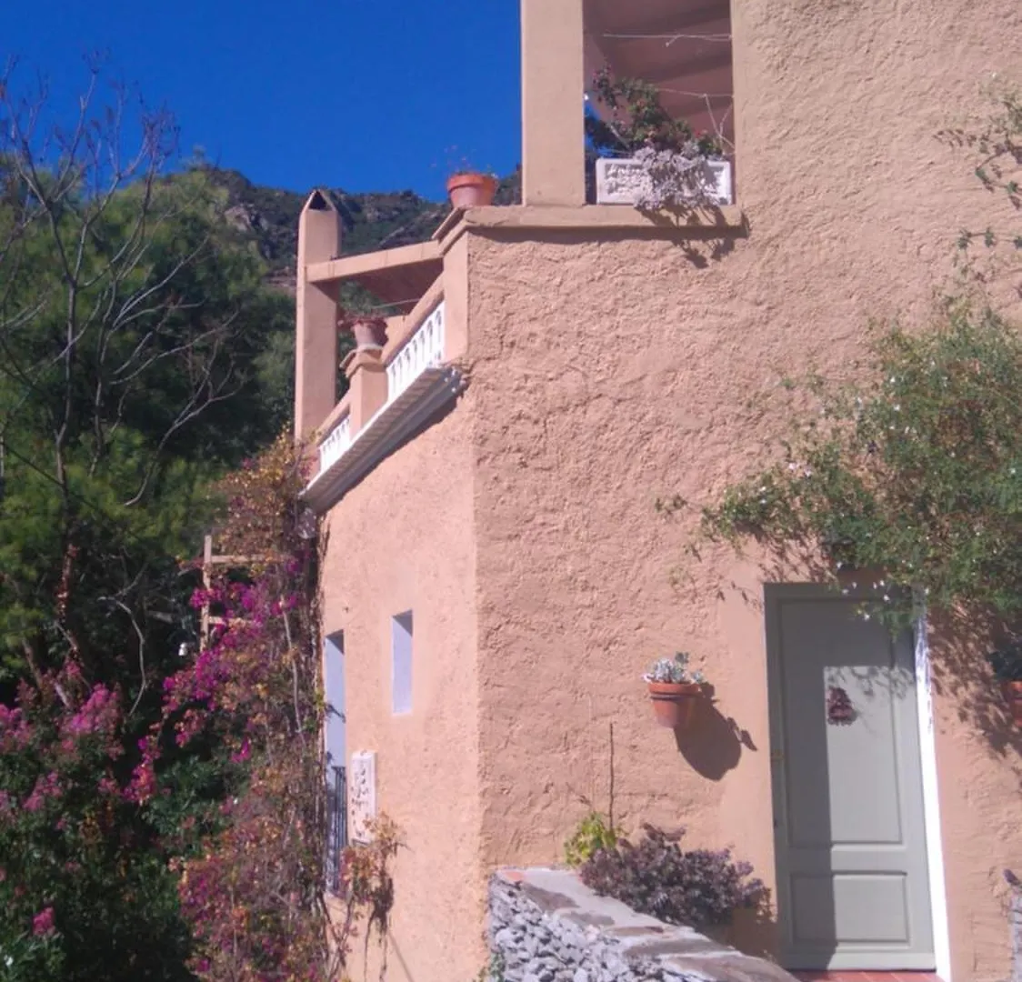 Casa De La Fuente, La Vall De Santa Creu